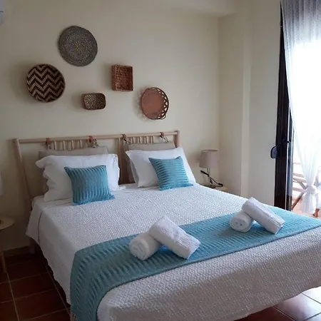 32 Villa Nea Skioni