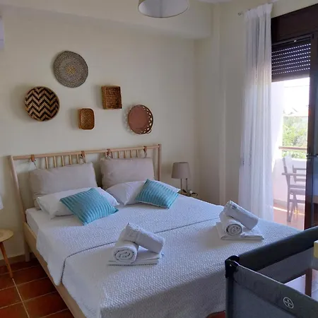 32 Villa Nea Skioni